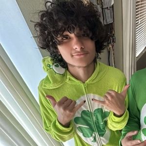 Meet your Posher, Diego